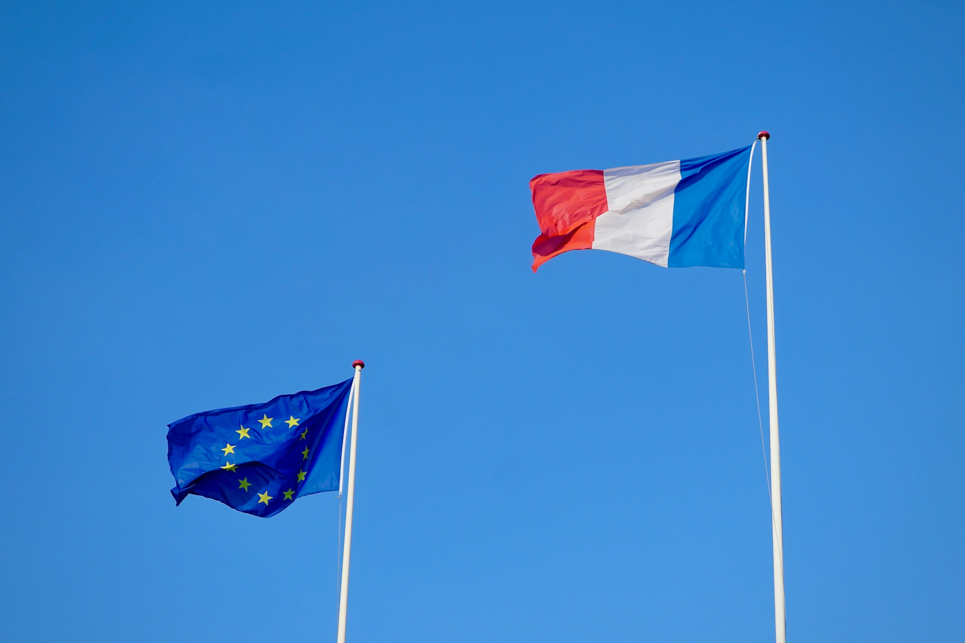 EU50 растет после выборов во Франции