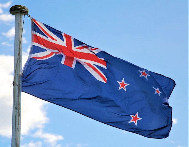 NZDUSD reaches 7-week low